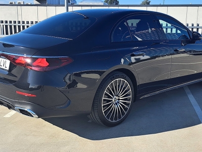 Mercedes-Benz E 300 e AMG