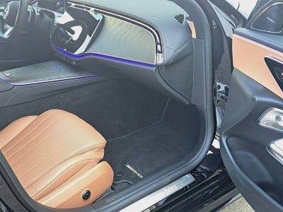 Mercedes-Benz E 300 e AMG